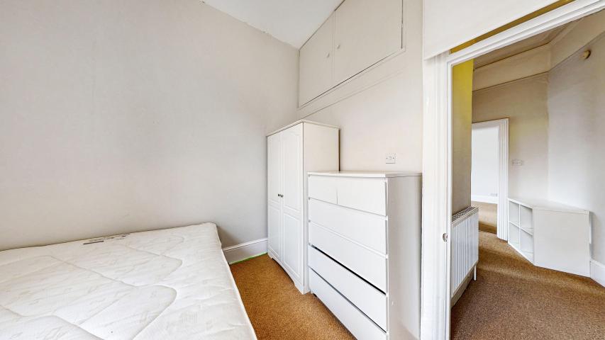 			2 Bedroom, 1 bath, 1 reception Flat			 West End Lane, West Hampstead